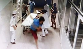 Tạm giam nhóm côn đồ hành hung bác sĩ ở tuyến đầu chống dịch