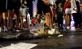 TPHCM sẽ 'phạt nguội' hành vi xả rác, tiểu bậy