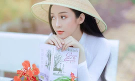 Hoa khôi 10x trường HUTECH nhớ thương mùa hoa phượng