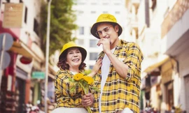 Showbiz 23/5: Ảnh cưới lãng mạn của cô dâu Việt 65 tuổi với chồng người Pakistan 24 tuổi