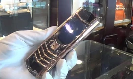 Chiếc điện thoại giá gần 1 tỷ đồng có gì đặc biệt?