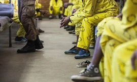 Phạm nhân kêu cứu vì bị nhồi nhét trong nhà tù khét tiếng Nam Phi