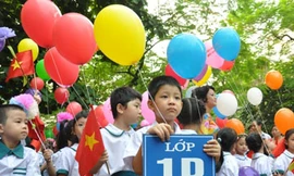 Trường học cơi nới đón 'heo vàng'