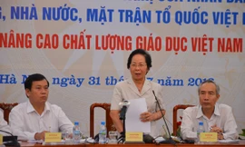 Đất nước vẫn lạc hậu dù nhiều thạc sĩ, tiến sĩ