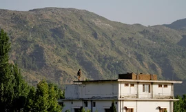 Bin Laden gửi email qua mặt Mỹ