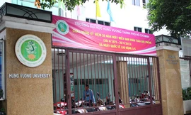 Hàng nghìn SV ĐH Hùng Vương bức xúc vì không thể tốt nghiệp