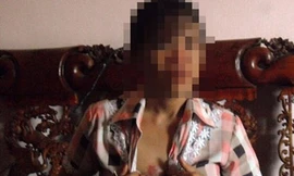 Tên cướp lột quần bà chủ tiệm tóc để không thể truy đuổi