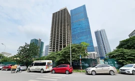 Lý do tháp nghìn tỉ trơ khung trên 'đất vàng' Hà Nội bán mãi không xong