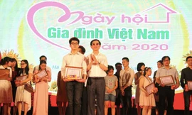 Niềm tin mãnh liệt của chàng trai khiếm thị Nguyễn Văn Hoàng
