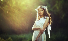 Thiếu nữ đẹp mê hồn giữa thiên nhiên