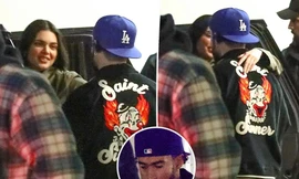 Kendall Jenner công khai tình tứ với Bad Bunny khiến bạn trai cũ nóng mặt