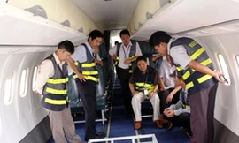 500 nhân viên an ninh đảm bảo đưa Đại tướng lên chuyên cơ an toàn