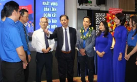 Chủ tịch UBND tỉnh Khánh Hòa 'gỡ rối' cho thanh niên về việc làm, chuyển đổi số