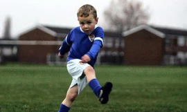 chú nhóc Charlie Jakson