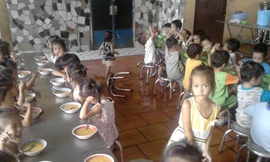 Những đứa trẻ bị bỏ rơi mang họ Huỳnh