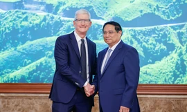 Thủ tướng đề nghị CEO Apple chọn Việt Nam là cứ điểm trên toàn cầu