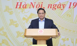 Thủ tướng: Chuyển đổi số đã trở thành xu thế bắt buộc, ai nắm bắt được thì sẽ đi nhanh hơn