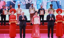 Tôn vinh 20 tập thể, cá nhân trong chương trình 'Vinh quang Việt Nam' 2024