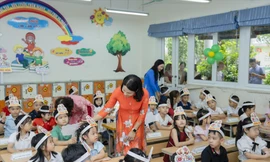 Bộ Chính trị yêu cầu thực hiện chủ trương lương của nhà giáo được ưu tiên xếp cao nhất 