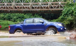 Muốn lội nước, hãy chọn xế bán tải