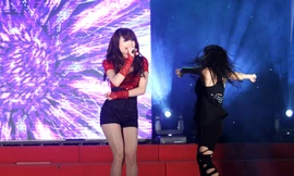 'Em gái Công Vinh' khoe vũ đạo gợi cảm