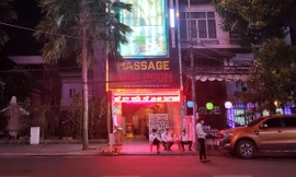 Muốn vào quán karaoke ở Cần Thơ phải tiêm đủ 2 mũi, Hậu Giang bỏ chốt liên tỉnh