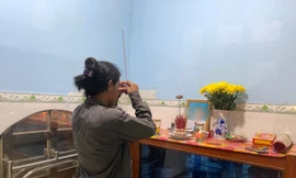 Một người tử vong do ‘nghịch’ súng trong lúc nhậu, gia đình nghi là án mạng