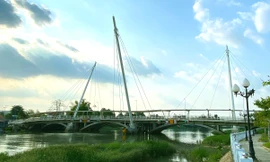 Chủ tịch tỉnh An Giang yêu cầu dừng huy động 400 người để thử tải cầu