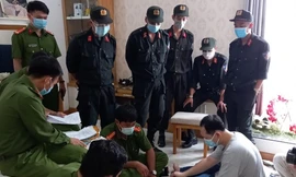 Thu 36 kg vàng, hơn 1 triệu USD từ 16 'chân rết' của bà trùm buôn lậu Mười Tường