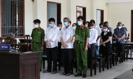 Cựu giám đốc ngân hàng lĩnh 16 năm tù, phải cùng đồng phạm bồi thường hơn 100 tỉ đồng 