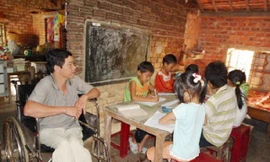 Thầy Trang và học trò