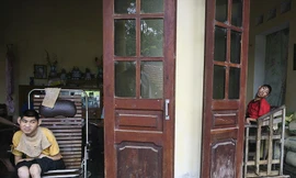 Đớn đau nạn nhân chất độc da cam Việt trên báo Anh