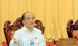 Chủ tịch Quốc hội Nguyễn Sinh Hùng