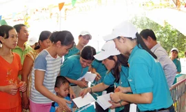 Ước mong Tết sum họp tới mọi nhà