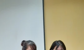 Hai cô giáo vùng cao Nguyễn Thị Sâm, Vũ Thị Hạt xây dựng thành công ứng dụng "tra cứu thuật ngữ Sinh học" cài đặt đơn giản, không cần Internet. 