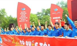 Đoàn viên, thanh niên tham gia Lễ khởi động hành trình Tôi yêu Tổ quốc tôi tại Phú Thọ, năm 2019. Ảnh: Xuân Tùng