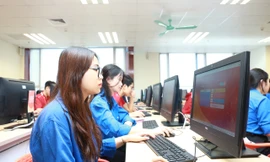 10 thí sinh và 4 đội tuyển thi chung kết Ánh sáng soi đường năm 2023