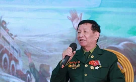 Ông Đỗ Quốc Phong, Chủ tịch Hội cựu TNXP TP.Hà Nội, Trưởng Ban liên lạc Lực lượng TNXP K53 Anh hùng giao lưu tại chương trình. Ảnh: Bảo Anh