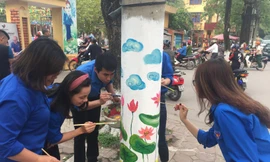 Cột điện nở hoa dưới bàn tay của các bạn ĐVTN phường Trần Nguyên Hãn, TP Bắc Giang
