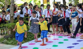 Trao 500 phần quà cho thiếu nhi Thừa Thiên-Huế tại Ngày hội sắc màu