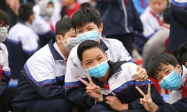 Thành Đoàn Hà Nội phát khẩu trang miễn phí cho đoàn viên, thanh niên