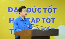 Xây dựng dữ liệu và triển khai ứng dụng hướng nghiệp cho học sinh