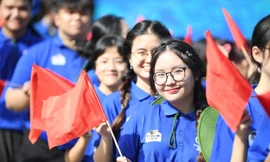 Gần 2.000 chiến sĩ tình nguyện 'Mùa hè xanh' Thủ đô tiến quân về các mặt trận