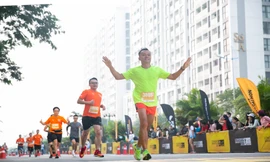 Hàng nghìn bạn trẻ tham gia giải chạy rèn luyện sức khỏe