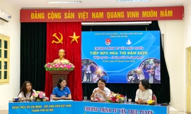 Các khách mời tham gia tư vấn trực tuyến Tiếp sức mùa thi năm 2020với chủ đề: “Hãy tự tin - Chúng tôi đi cùng bạn”.