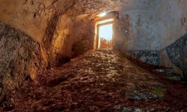 Căn phòng nơi có bồn tắm nghi thức được phát hiện. (Nguồn: IAA) 