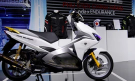 Đây là chiếc Honda Air Blade đời mới phiên bản cao cấp được trang bị một số món đồ chơi chính hãng. Chiếc xe này được Honda Việt Nam giới thiệu trong buổi lễ ra mắt Air Blade mới của hãng. 