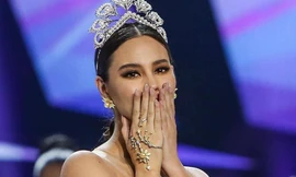 Hoa hậu Hoàn vũ bị cướp ở Anh