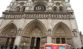 Tự tử trong thánh đường để phản đối hôn nhân đồng tính