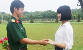 Tìm “một nửa yêu thương” là nhu cầu của nhiều sỹ quan trẻ ở Quân đoàn 1. Ảnh: Nguyễn Minh
